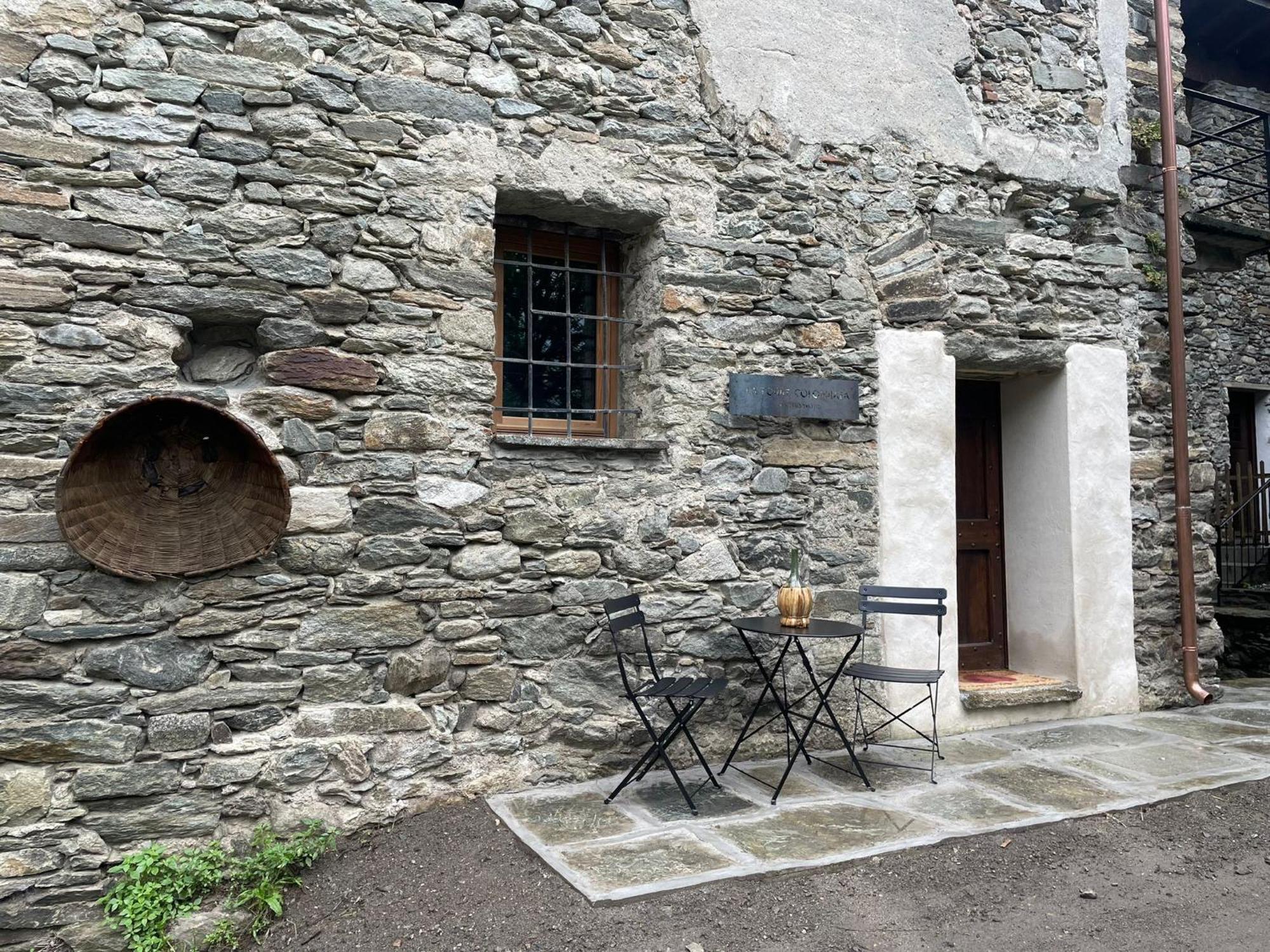 La Torre Colombaia - Monumento Del 1400 Apartment Arnad Exterior photo